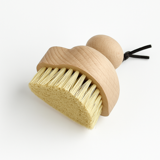 Mini Heart Shaped Bamboo Dry Brush