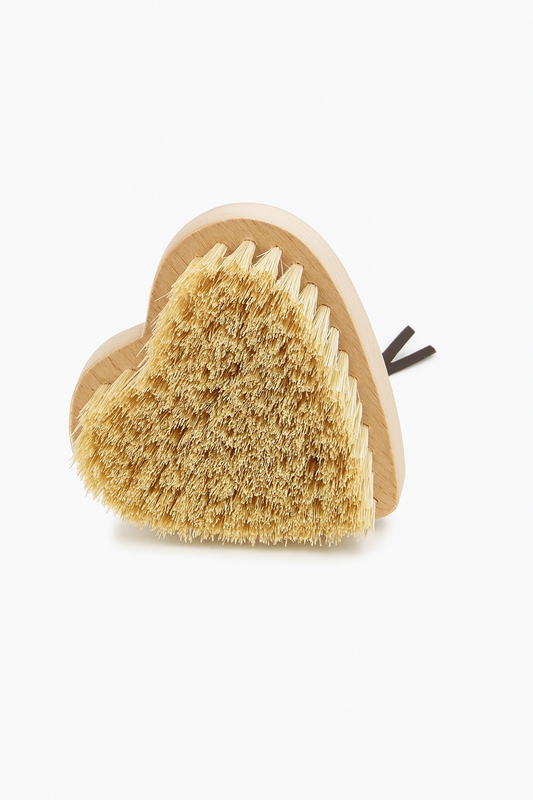 Mini Heart Shaped Bamboo Dry Brush
